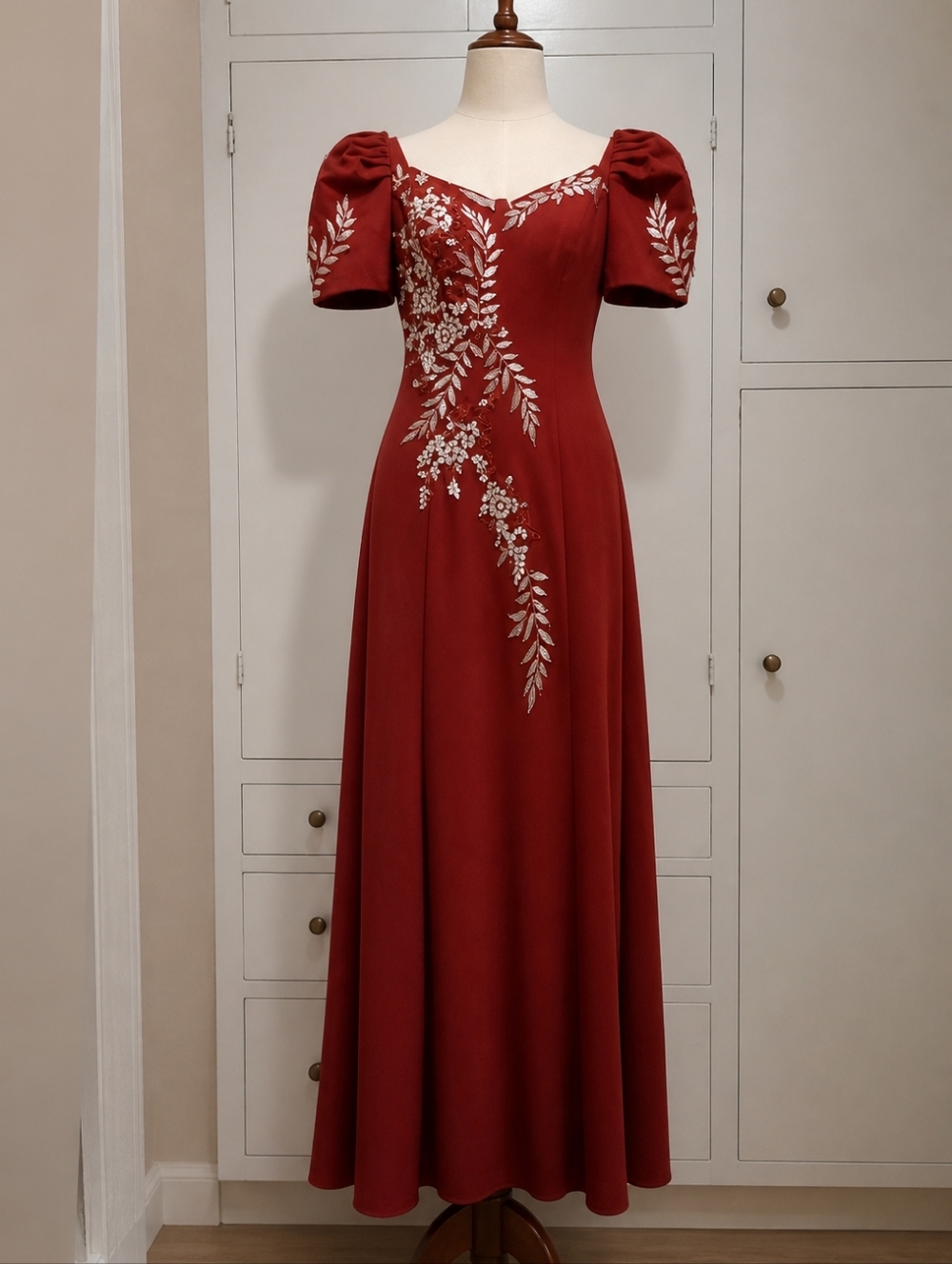 Elegant Maroon Evening Dress with Floral Embroidery